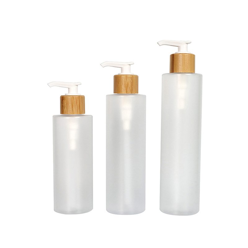 Bottiglie di shampoo in plastica per animali domestici con pompa spray in bambù satinato con coperchio da 120 ml Bottiglie di shampoo in plastica per animali domestici con pompa spray in bambù satinato con coperchio da 120 ml