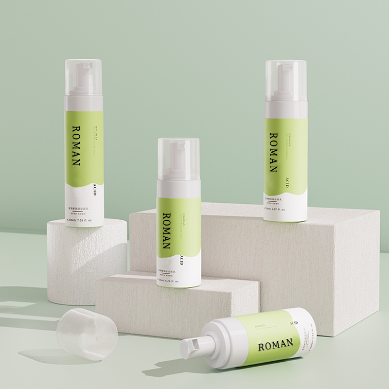 Bottiglia di bolle di schiuma per lavaggio viso organico da 50 ml 80 ml 100 ml 120 ml 150 ml 200 ml Etichetta privata all'ingrosso Detergente idratante aminoacido Pacchetto personalizzato
