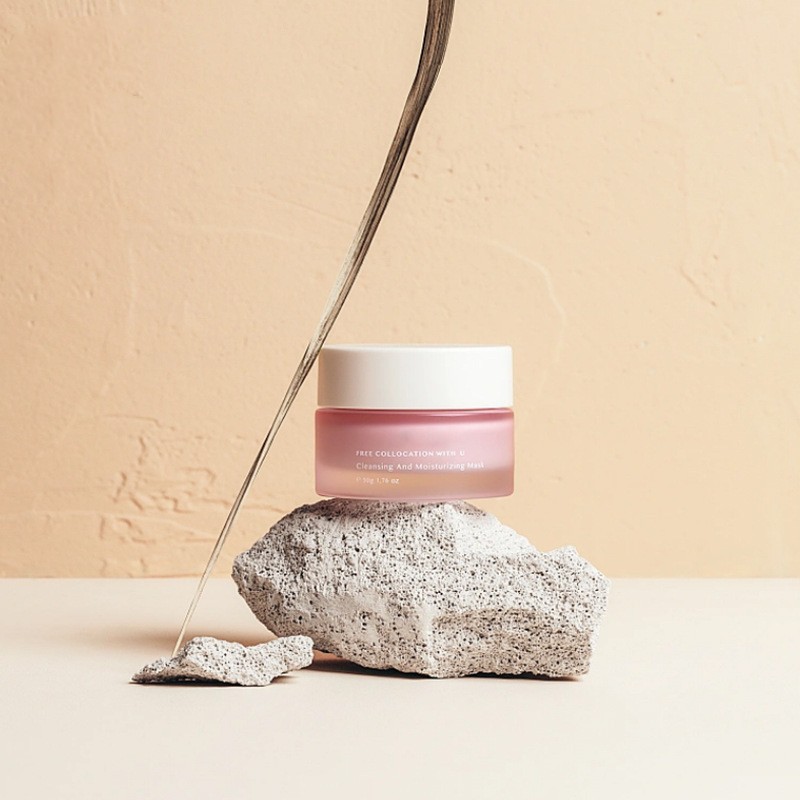 Confezione cosmetica classica in vasetto di crema in vetro rotondo per crema per il viso e crema per gli occhi Confezione cosmetica classica in vasetto di crema in vetro rotondo per crema per il viso e crema per gli occhi