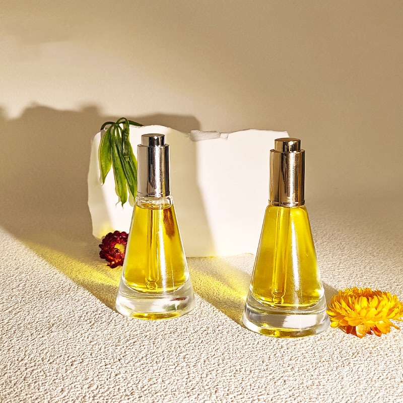 Flacone di olio essenziale con contagocce cosmetico in vetro conico