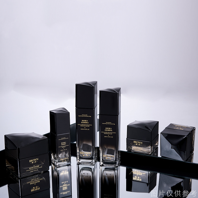 Barattolo per crema in vetro quadrato unico con design del coperchio rialzato per imballaggi cosmetici Barattolo per crema in vetro quadrato unico con design del coperchio rialzato per imballaggi cosmetici