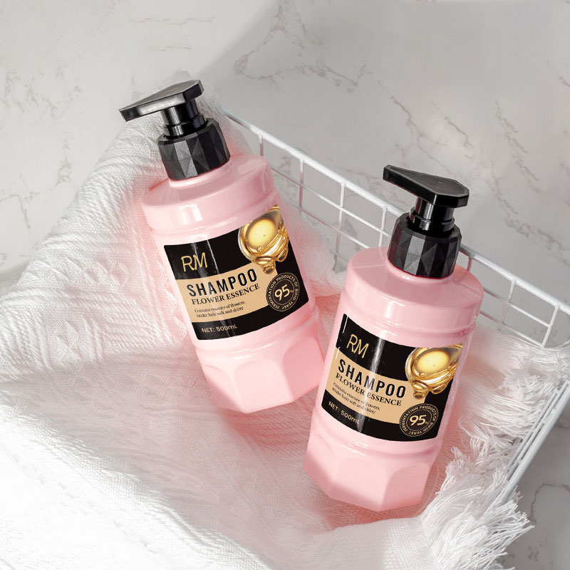 Bottiglia per pompa a petalo in plastica per animali domestici da 500 ml con pompa a vite Bottiglia per shampoo per hotel di alto valore per imballaggi per la cura personale Bottiglia per pompa a petalo in plastica per animali domestici da 500 ml con pompa a vite Bottiglia per shampoo per hotel di alto valore per imballaggi per la cura personale