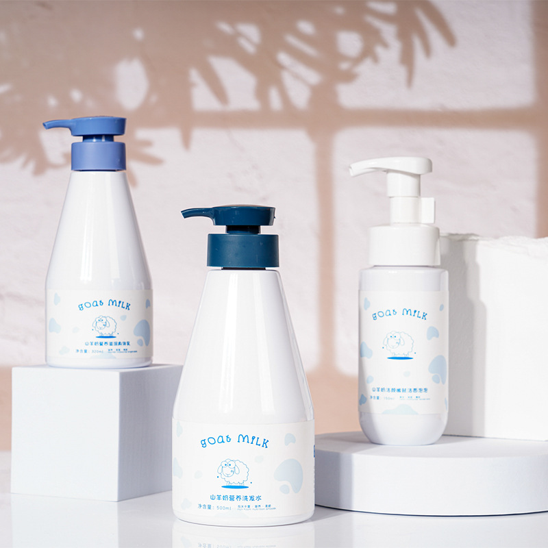 Etichetta privata 300ml 500ml Bottiglia di plastica PET bianca pura Crema sbiancante Lozione idratante al latte con pompa per lozione