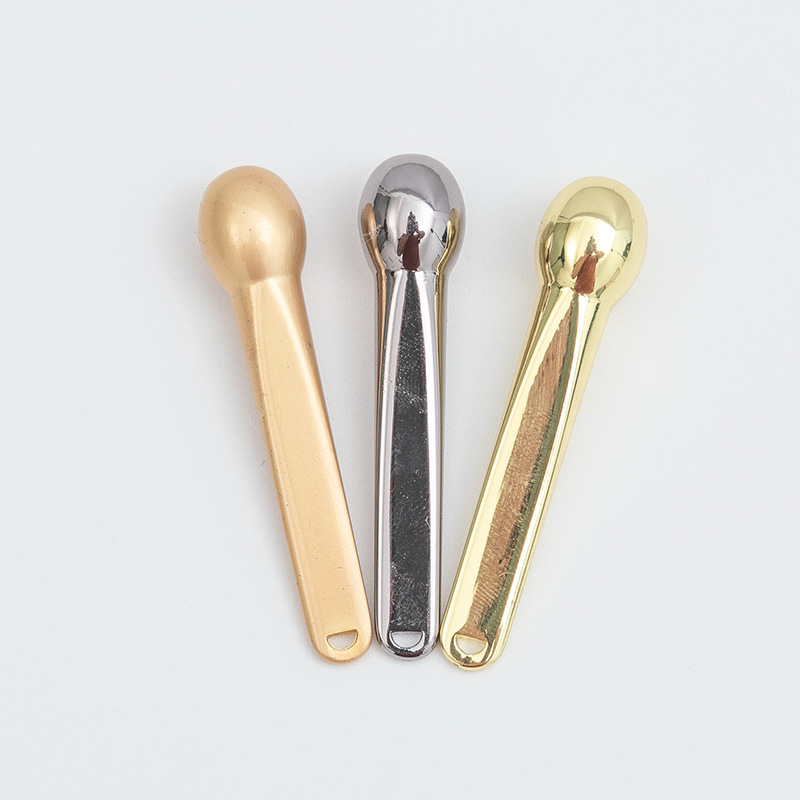 Crema per gli occhi in metallo Bastoncini per massaggio Spatole cosmetiche Maschera per il viso Cucchiaio Spatola per miscelazione Scoop Strumenti per trucco in lega antirughe