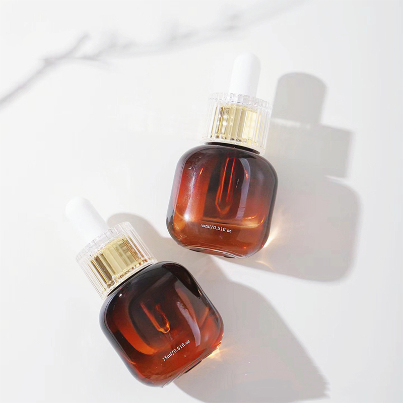 Quali sono i diversi tipi di flaconi per cosmetici in vetro e come scegliere quello giusto per il tuo prodotto?